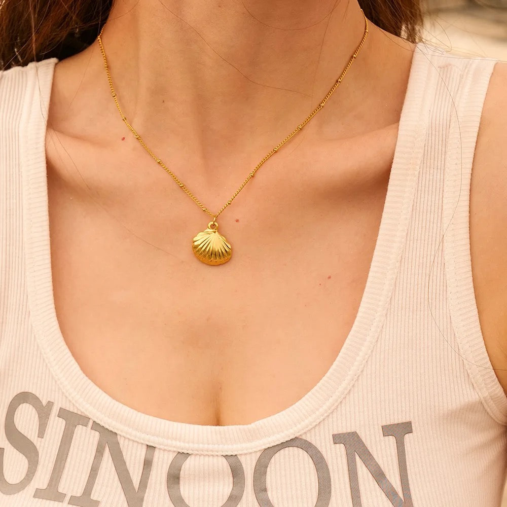 Simple Shell Necklace