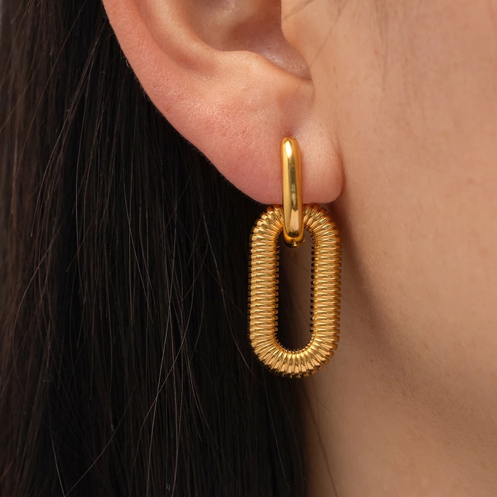 Aria Hoops