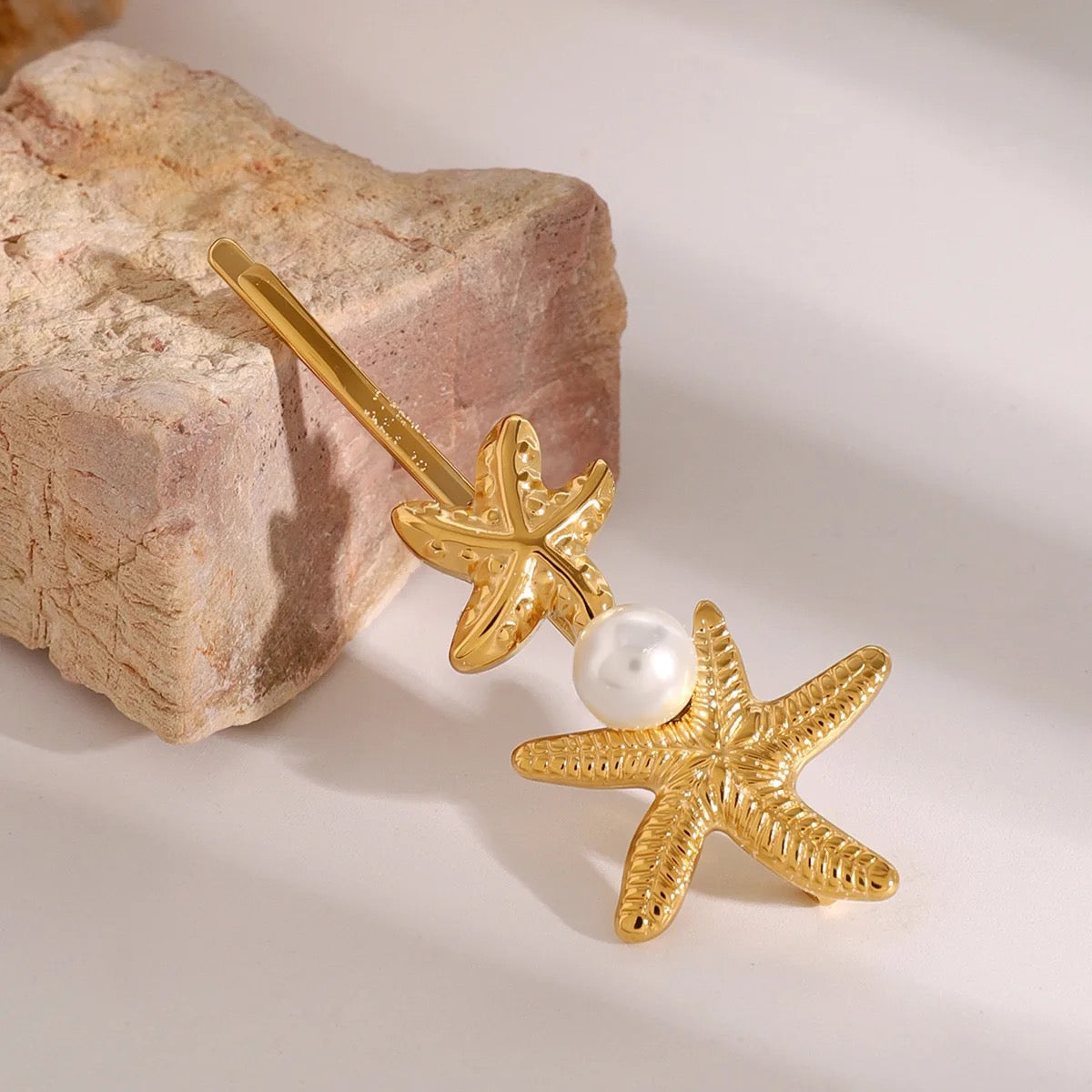 Hazel starfish Hair Clip