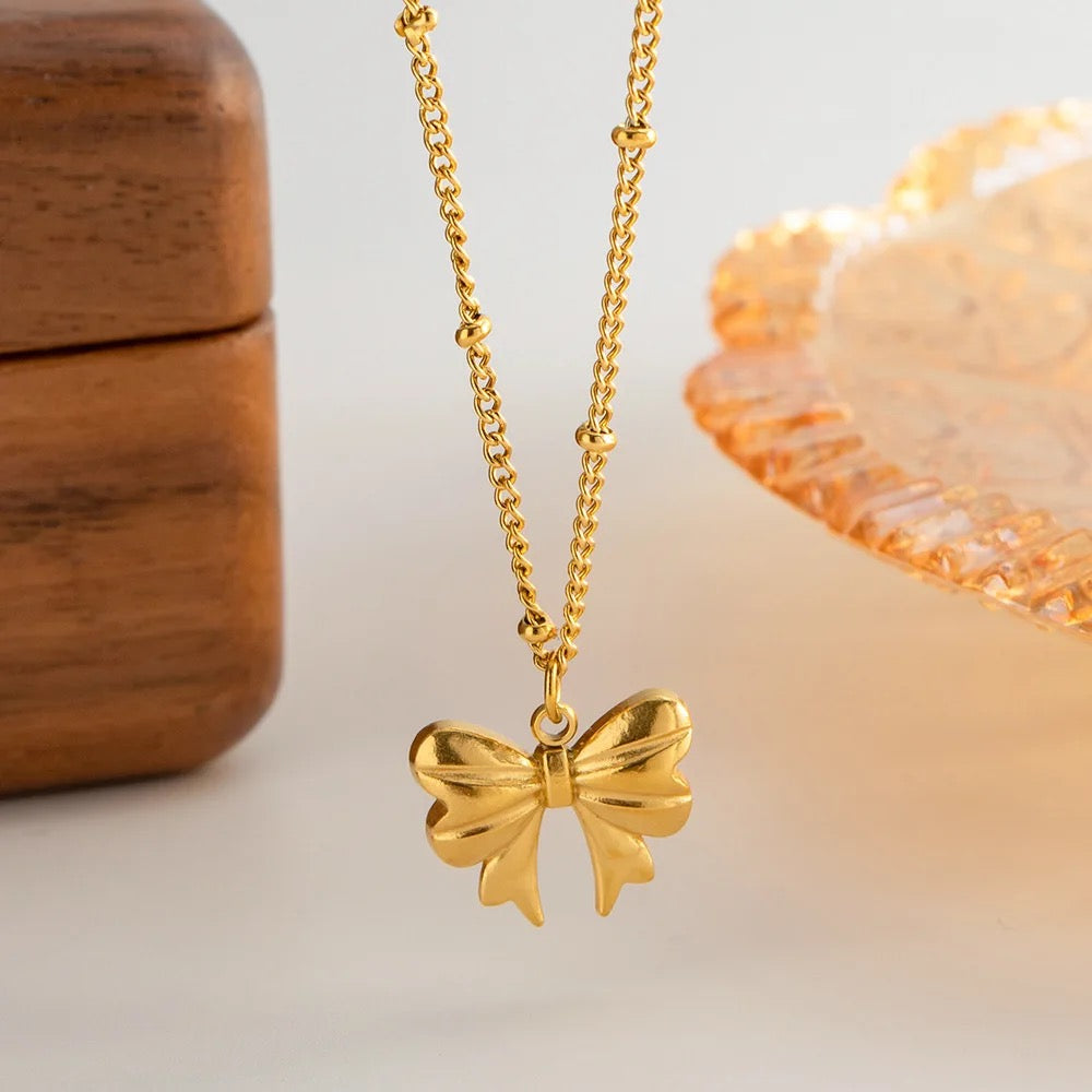 Little Bow Necklace