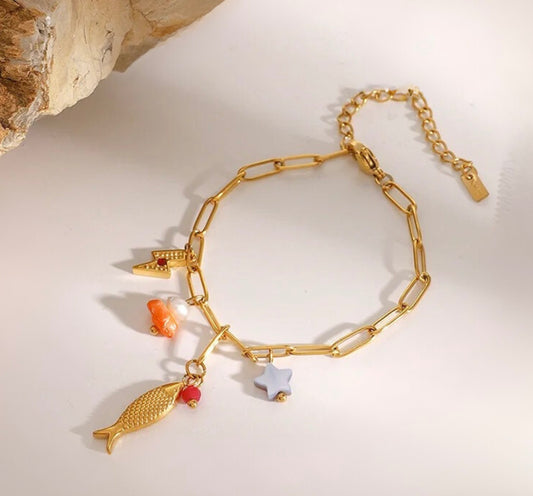 Fishy charm bracelet